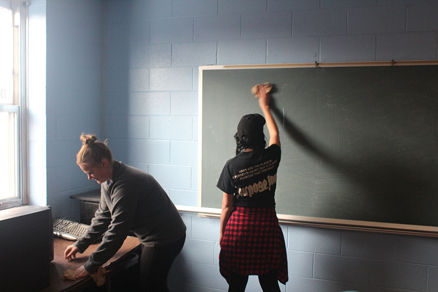Southeastern students helped create a new classroom for the Boys and Girls Club in Durant on Monday, Jan. 16. Audra Talley and other SE students made sure that a new classroom was ready for use.