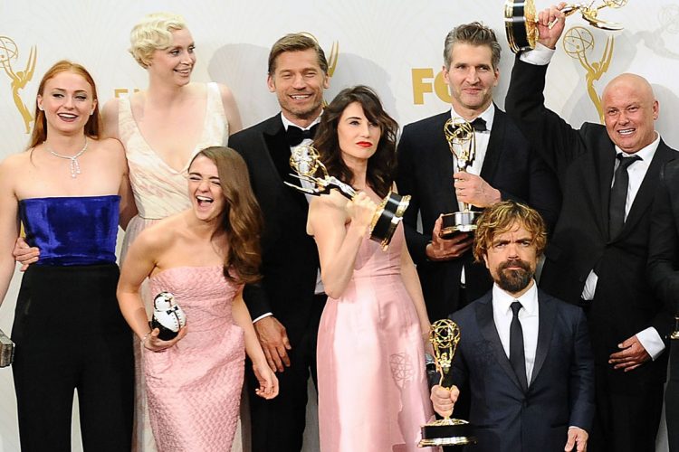 Game+of+Thrones+cast+with+their+Emmy+awards+%28Photo+by+www.dementesx.com%29