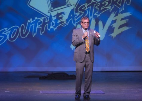 Southeastern president Sean Burrage addresses the crowd at SE Live, a new student recruitment event. Photo courtesy of Southeastern University Communications.