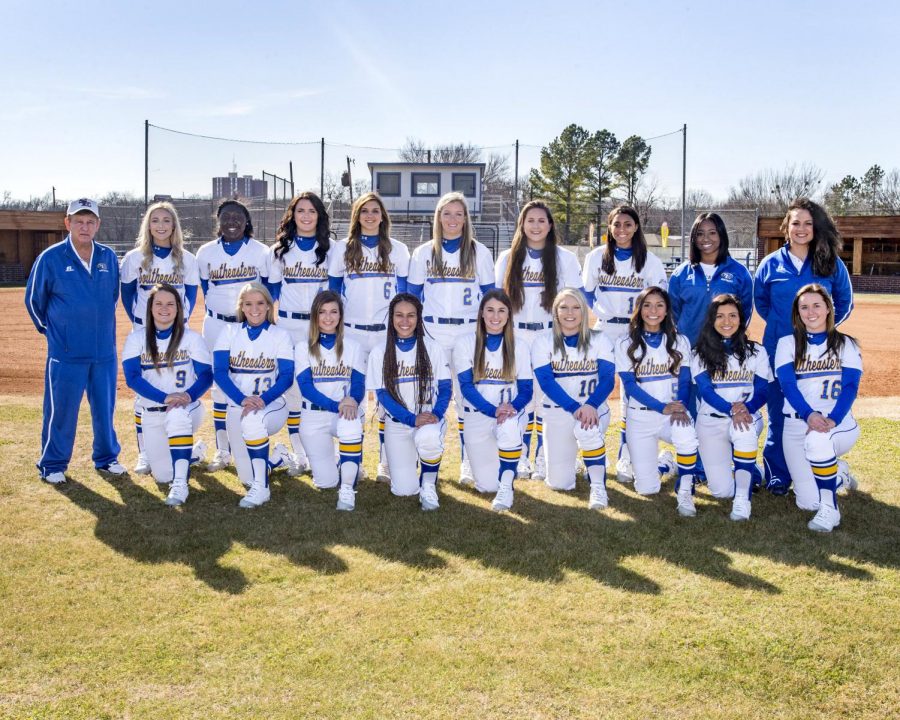 The 2018 Softball Team includes many ladies who have a few seasons under their belts. 