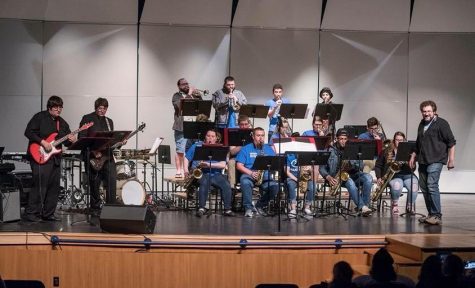 The Jazz Band led by Dr. Tristan Eggener perform for the SE Jazz Fest at Durant High School at Jazz Fest 2017
From left to right:Joe Jackson , John Jackson, John Vietta, David Johnson, Calli Schoggins, Andrew Gregg, Michael Waters, Evan Wolfe, Jamie Guiermo, Dakota Cole, Lucy Harbin, Isiah Posey, Jacob Alexander, AJ Birdsong, Tristan Eggener.