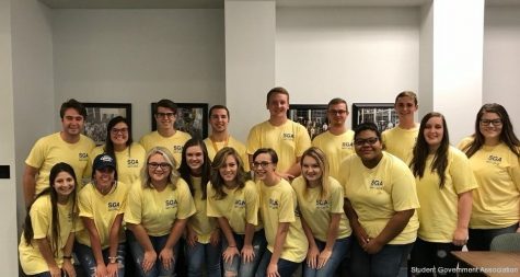 2017-2018 SGA group photo.