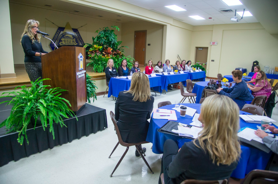 2018 Women's Entrepreneur Seminar panel featuring female entrepreneurs.