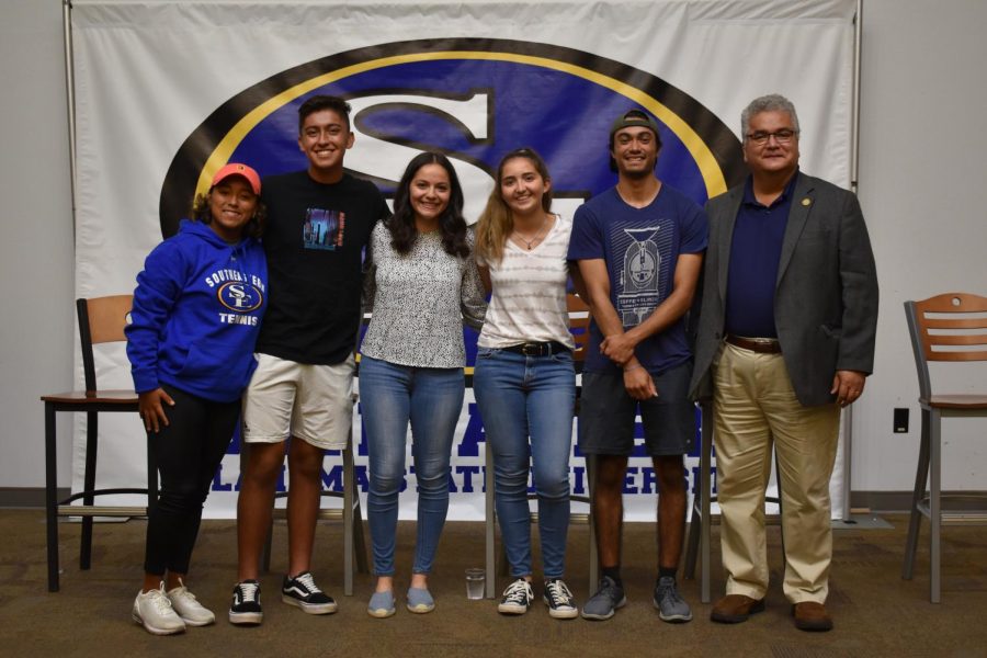 Several students from Southeastern, including sophomore Elysa Hernandez (pictured
third from the left) and freshman Ricardo Rojas Jr. (pictured second from the right), attended the
Celebrando Cultura Hispana in honor of Hispanic Heritage Month.