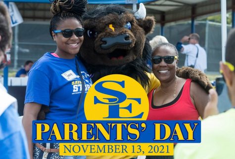 Head over to the Savage Storm photo booth to take a family picture with Bolt, the Savage Storm mascot. The first 100 guests will receive a Parents’ Day t-shirt.